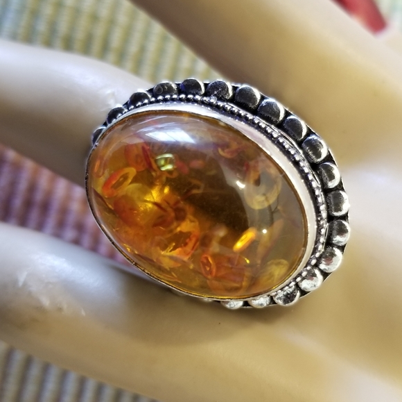 EXQUISITE AMBER RING NWOT